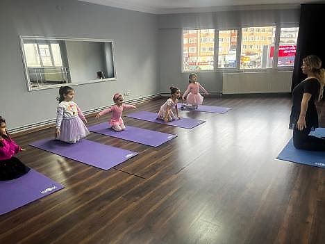 Galeri - Ümraniye Sanat Akademisi - Ümraniye Sanat Okulu