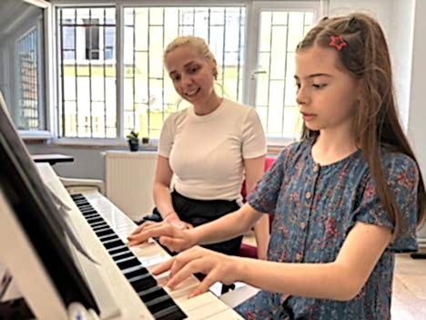 Galeri - Ümraniye Sanat Akademisi - Ümraniye Sanat Okulu